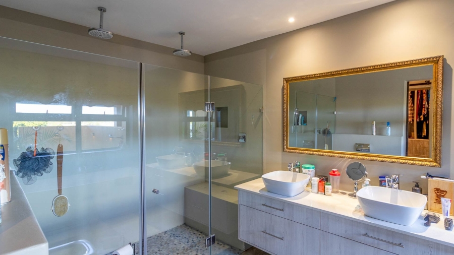 9 Bedroom Property for Sale in Onrus Western Cape